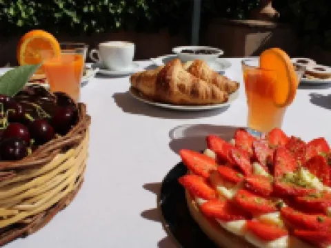 イル チレージオ デッレトナ ジャッレのホテル