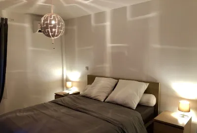 WATERFRONT APARTMENT