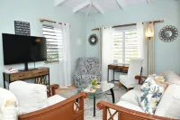 Hidden Gem- Charming Winter Escape to Island Life!