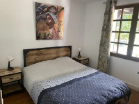 House in gujan la hume Hotels in Gujan-Mestras