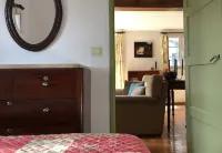 Inviting Country Cottage Hotels in Torres Novas