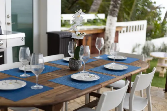 Blue Nest at the Beach