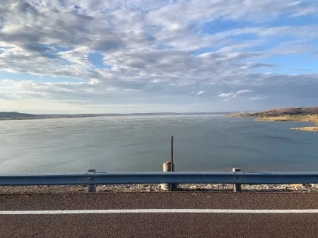 Freshly Updated house near Wilson Lake, Kansas’s nicest lake!!! Отели в г. Лукас