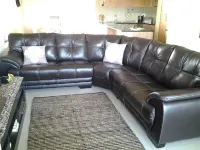 Beach Front Apartment close to the beach with magnificent sea views. Hotels in Aston Bay