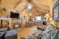 Secluded Family Retreat in Dahlonega w/ Hot Tub! - Balkoner