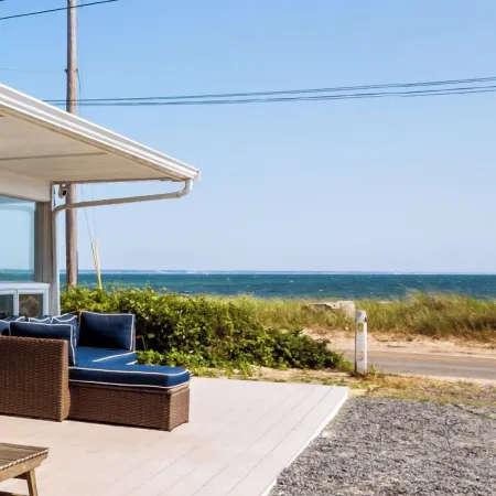 Breakwater Hotel