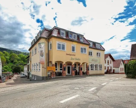 Hotel Linde Pfalz Hotels in Silz