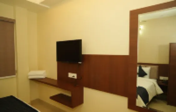 호텔 쉬리 케다르 인  호텔