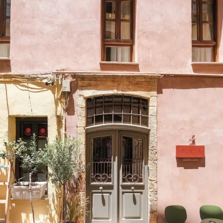 Qualia Slowlife Suites