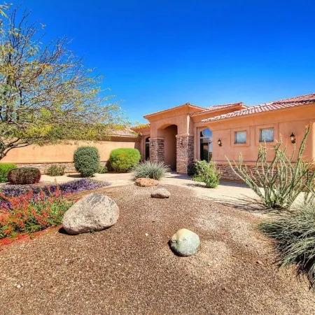 Casa Vista 4 Bedroom Home by RedAwning