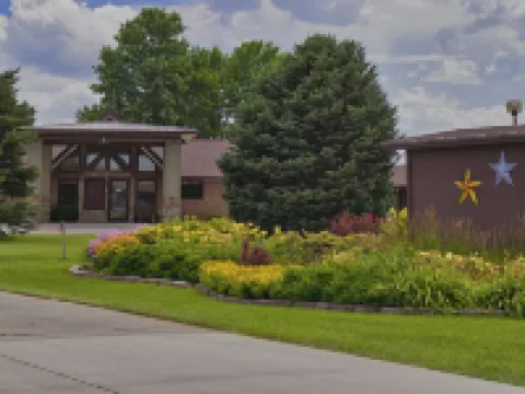 Trade Winds Motel Hotels in Cherry County