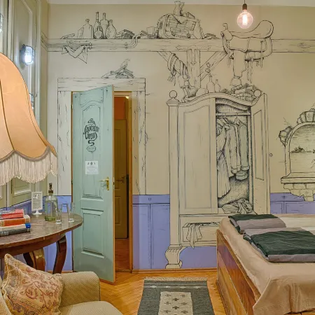 Lavender Circus Hostel, Doubles & Ensuites