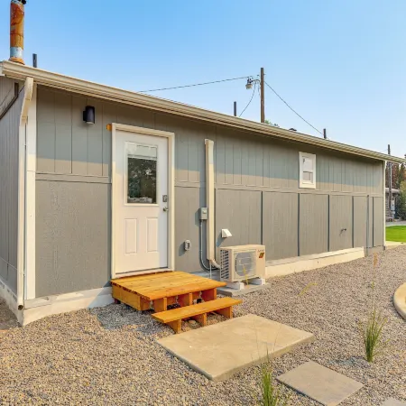 Modern Studio Near Lake Lowell: 6 Mi to Boat Ramp