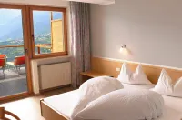 Schenna Garni Eden Bed & Breakfast - Mountain view