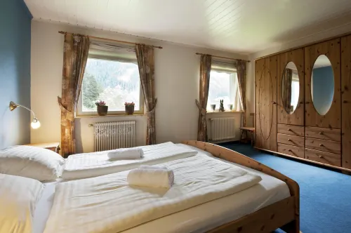 Sportland Inn - Hostels