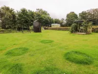 Shepherds Hut - the Hurdle Hotels in Milford Haven