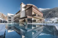 Hotel Bergland - Mountain view