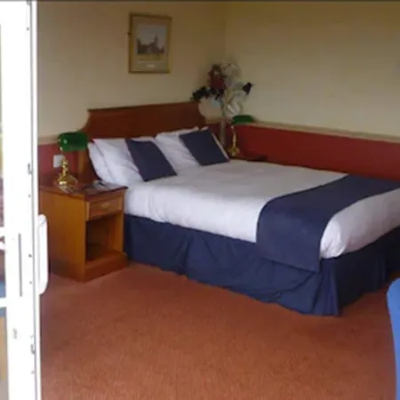 London Beach Country Hotel & Golf Club