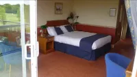 London Beach Country Hotel & Golf Club Hôtels à : Ashford District