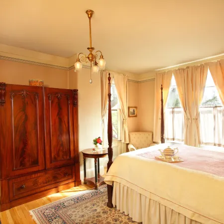 Camellia Inn