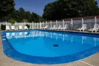 Fran Cove Motel - Motels