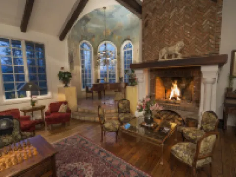 Château du Sureau Hotels in Oakhurst