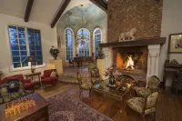 Château du Sureau Hotels in Oakhurst