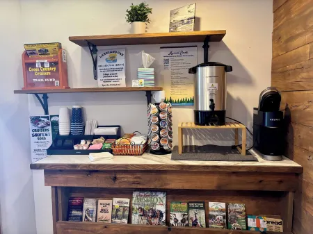 Aqua Aire Inn & Suites Отели в г. Миноккуа