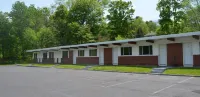 Paramount Motel Hotels in Middle Smithfield Township