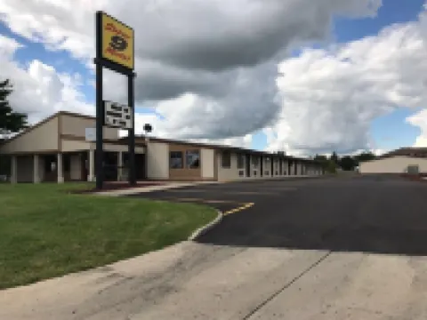 Super 9 Motel Troy Hotels in Troy