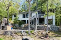 Cozy Island Cottage located on Lower Buckhorn Lake