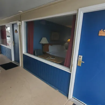 Sandbox Motel