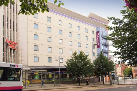 Premier Inn Sheffield City Centre (Angel Street) Отели в г. Шеффилд