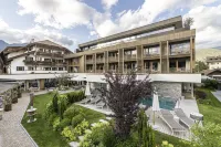 Hotel Restaurant Langgenhof Hotels in Chienes