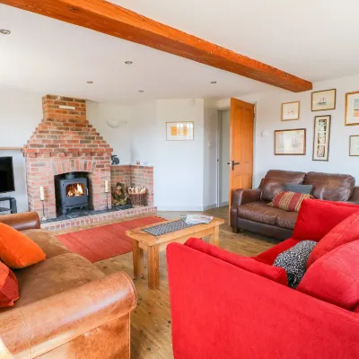 Grooms Cottage Hotels near Debdale Wharf Marina