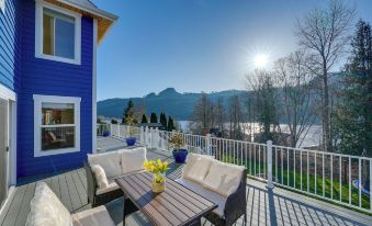 Stunning Mount Vernon Home w/ Big Lake Views!