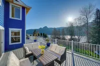 Stunning Mount Vernon Home w/ Big Lake Views!