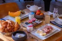 Boutique Hôtel Entraigues - breakfast