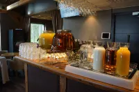 Hotel Aateli Hillside - Frühstück