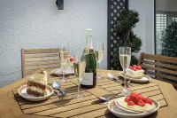 Granada Apartments Queens Mansions Hotels in Fleetwood