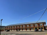 Deluxe Inn