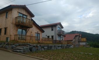 Daegwallyeong Solbawee Log-Housing Pension