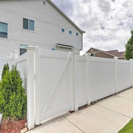 Short Drive to State Parks Herber City Apt