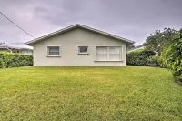 Spacious Naples Home < 1 Mi to Vanderbilt Beach! - Wi-Fi
