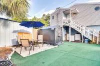 Remodeled Seminole Apt and Yard 3 Mi to Beach!