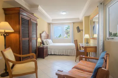 NEW ! Bay Harbor studio 203