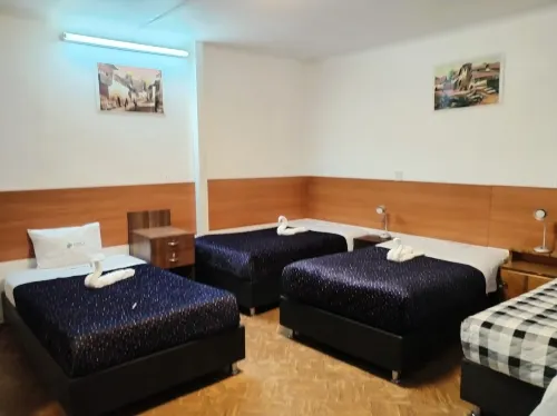 Zarate's Hostel - Pensionaatit