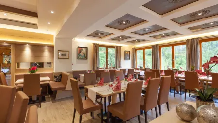 Hotel Pass Lueg Отели в г. Гемайнде Верфенвенг