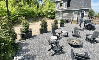 Sebago Sunrise Limit 8 3 Bedroom Villa by RedAwning