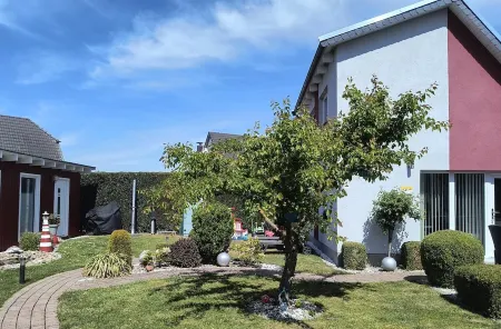 Holiday House "Relax & Fit" with Sauna, Fitness, Garden, Playground, 1300 m Beach Отели в г. Мюриц